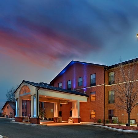 Holiday Inn Express & Suites Batesville By Ihg Exterior photo